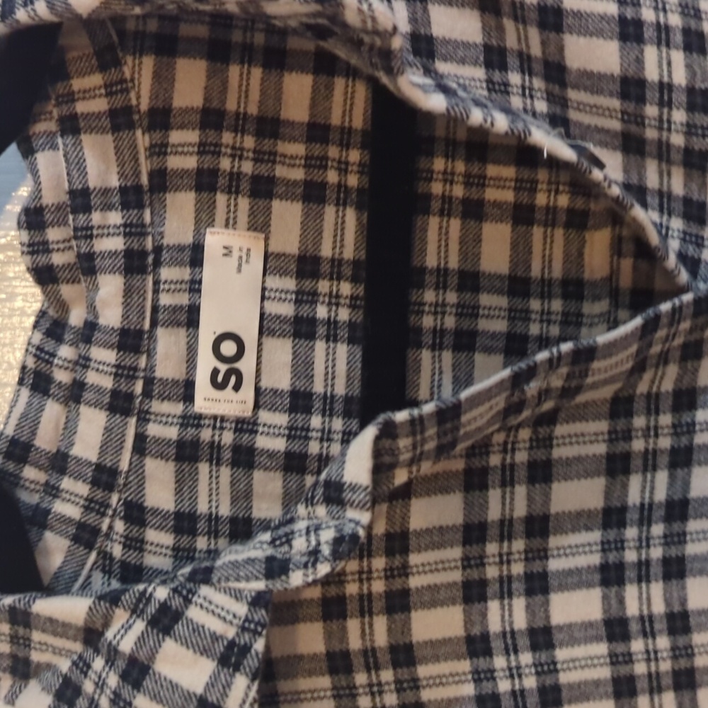 NWT SO Black and White Plaid Shirt Size M Women's - Picture 2 of 8